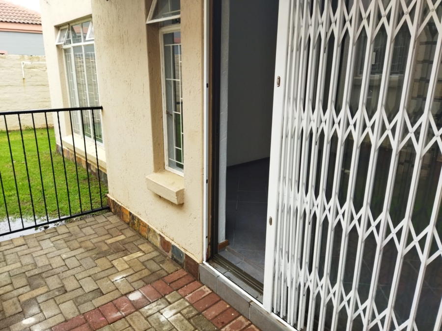 2 Bedroom Property for Sale in Baillie Park North West